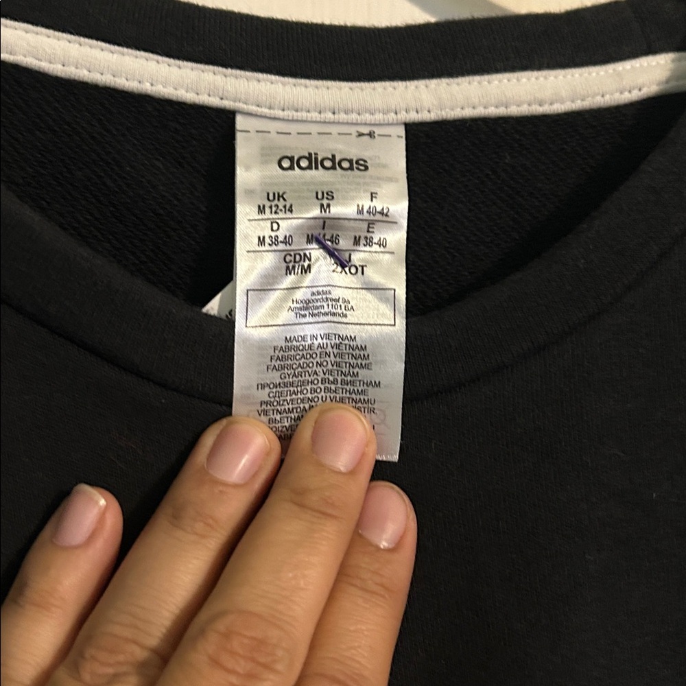 Adidas Favorites Sweatshirt Medium Black and white Crewneck with White Logo - Picture 7 of 8
